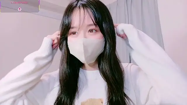 mayu chan  online show from 24, 4, 2026