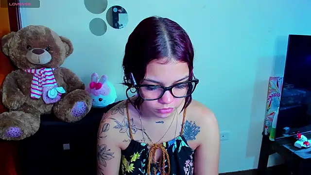 Snapshot of angelina_77 chatting on 28, 4, 2026 angelina 77 online show from 28, 4, 2026
