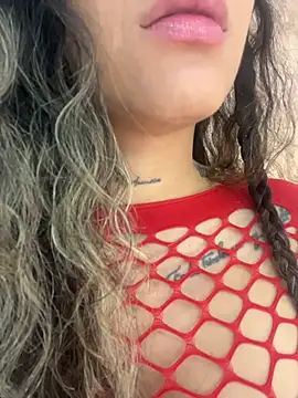 Snapshot of SinSirenXXX chatting on 15, 5, 2026 SinSirenXXX online show from 15, 5, 2026