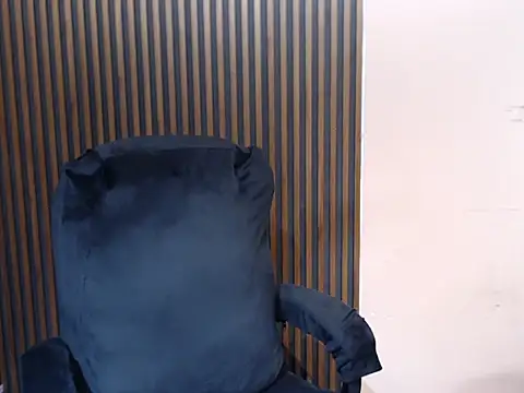 Snapshot of MissOffice_ chatting on 28, 5, 2026 MissOffice online show from 28, 5, 2026