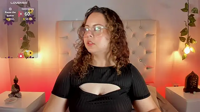 Snapshot of Samantha_Greey_ chatting on 4, 5, 2026 Samantha Greey online show from 4, 5, 2026
