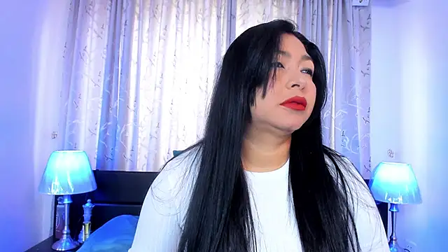 Snapshot of Victoria_kim_lee chatting on 7, 5, 2026 Victoria kim lee online show from 7, 5, 2026
