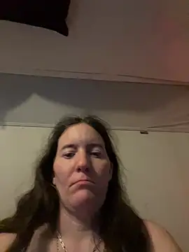 Snapshot of Mini83 chatting on 2, 5, 2026 Mini83 online show from 2, 5, 2026