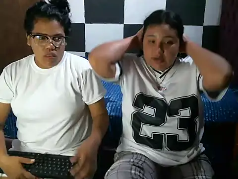 Snapshot of Valery-Khloe chatting on 4, 7, 2026 Valery-Khloe online show from 4, 7, 2026