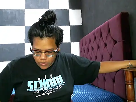 Snapshot of Valery-Khloe chatting on 28, 7, 2026 Valery-Khloe online show from 28, 7, 2026