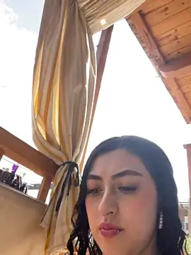Dahlia cortes online show from 1, 7, 2026