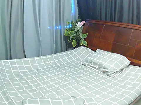 Snapshot of Hannah_Luxxx chatting on 2, 6, 2026 Hannah Luxxx online show from 2, 6, 2026