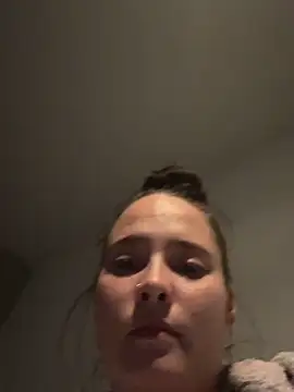 Snapshot of Poppylooloo chatting on 1, 5, 2026 Poppylooloo online show from 1, 5, 2026