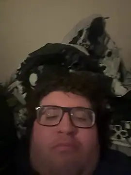 bisexualust online show from 22, 4, 2026