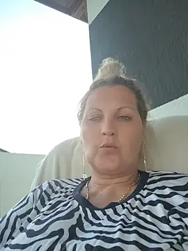 Snapshot of Divineblond chatting on 31, 5, 2026 Divineblond online show from 31, 5, 2026