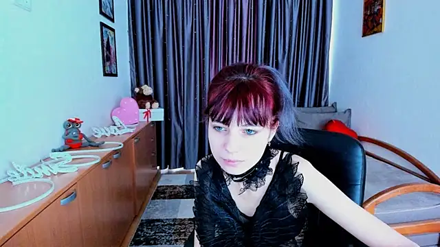 Snapshot of MiniLysii chatting on 7, 6, 2026 MiniLysii online show from 7, 6, 2026