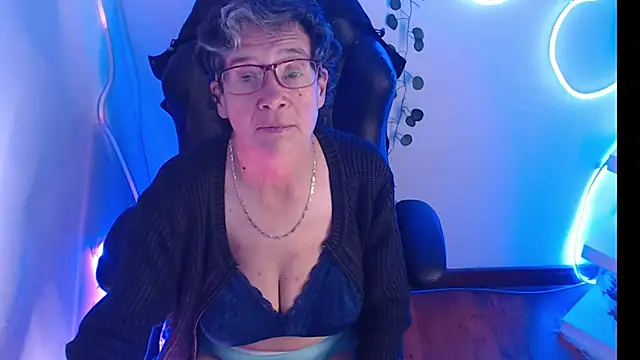 Snapshot of selena_ferreira chatting on 6, 5, 2026 selena ferreira online show from 6, 5, 2026
