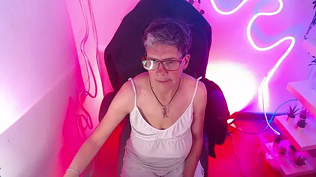 Snapshot of selena_ferreira chatting on 8, 7, 2026 selena ferreira online show from 8, 7, 2026