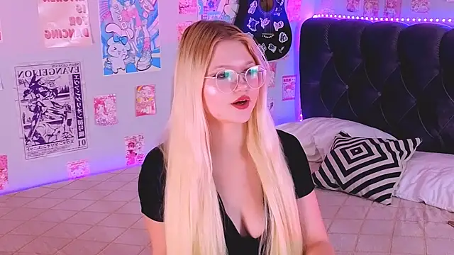 Snapshot of LunariaFox chatting on 29, 7, 2026 LunariaFox online show from 29, 7, 2026