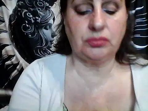 LoaqLovew online show from 25, 4, 2026