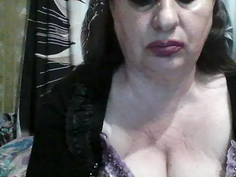 LoaqLovew online show from 11, 5, 2026