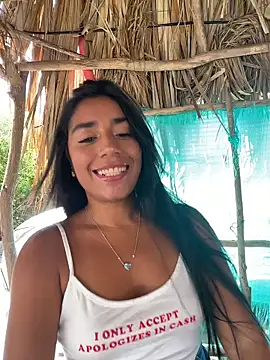 Snapshot of SaryJonex chatting on 2, 6, 2026 SaryJonex online show from 2, 6, 2026