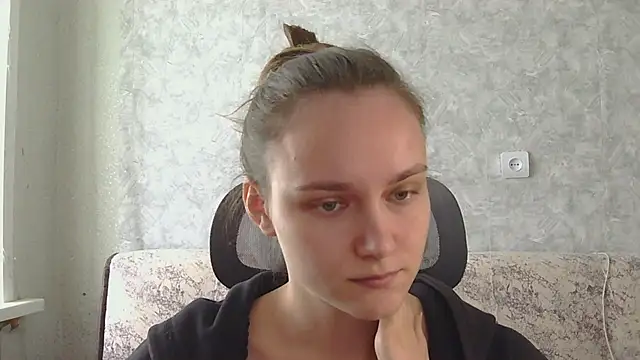Snapshot of DolcezzaCream chatting on 2, 6, 2026 DolcezzaCream online show from 2, 6, 2026