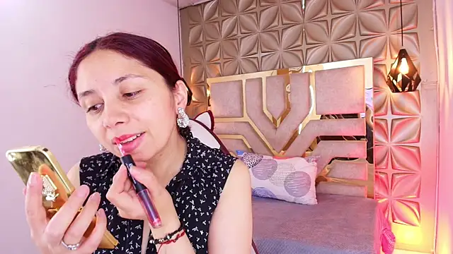 stephaniesun  online show from 13, 6, 2026