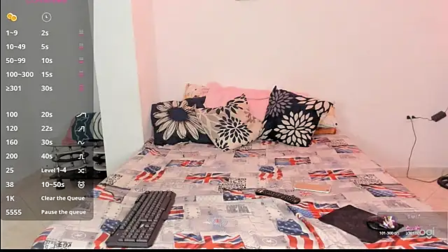 Snapshot of lolacute69_ chatting on 17, 6, 2026 lolacute69 online show from 17, 6, 2026