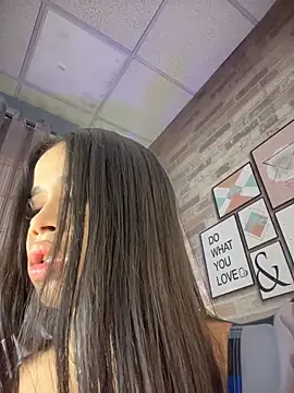 Snapshot of EmmaExoticaXXX chatting on 8, 6, 2026 EmmaExoticaXXX online show from 8, 6, 2026