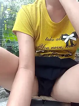 Snapshot of Rosie_LoveUU chatting on 27, 5, 2026 Rosie LoveUU online show from 27, 5, 2026