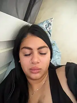 Snapshot of LilyLovell chatting on 10, 5, 2026 LilyLovell online show from 10, 5, 2026