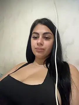 Snapshot of LilyLovell chatting on 28, 5, 2026 LilyLovell online show from 28, 5, 2026