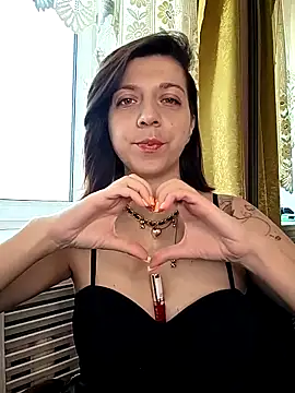 Snapshot of HeyyLuna chatting on 5, 5, 2026 HeyyLuna online show from 5, 5, 2026
