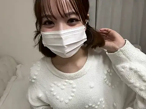 hiyo vv  online show from 24, 4, 2026