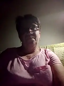 Snapshot of KetQueen101 chatting on 3, 7, 2026 KetQueen101 online show from 3, 7, 2026