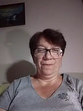Snapshot of KetQueen101 chatting on 4, 8, 2026 KetQueen101 online show from 4, 8, 2026