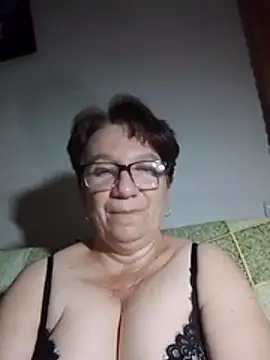 Snapshot of KetQueen101 chatting on 6, 8, 2026 KetQueen101 online show from 6, 8, 2026