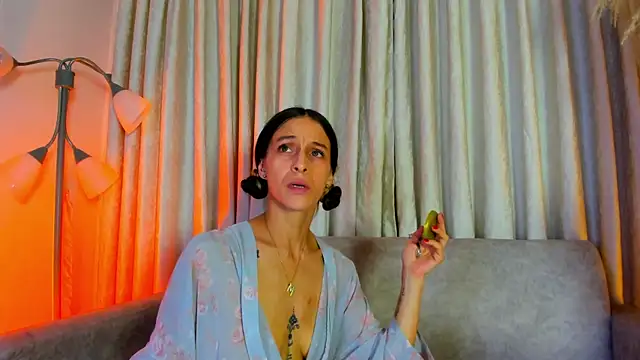 Snapshot of TinaJaneo_01 chatting on 23, 6, 2026 TinaJaneo 01 online show from 23, 6, 2026