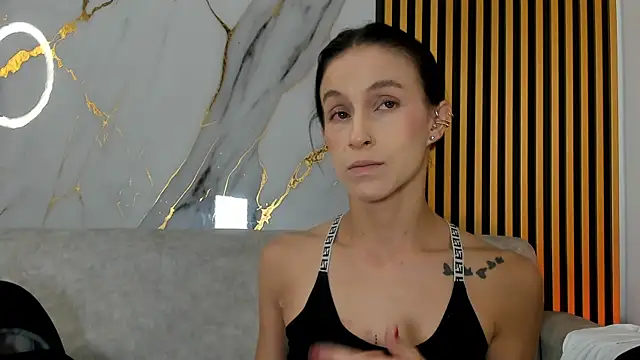 Snapshot of TinaJaneo_01 chatting on 16, 7, 2026 TinaJaneo 01 online show from 16, 7, 2026