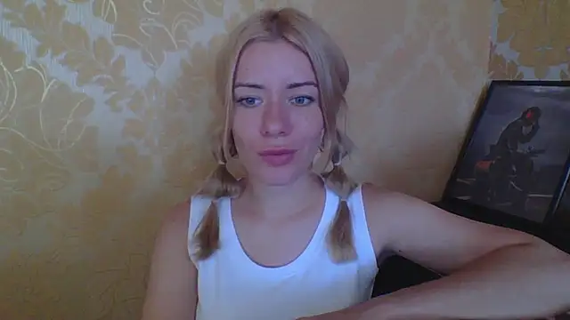 Snapshot of Softy_Aura_ chatting on 14, 7, 2026 Softy Aura online show from 14, 7, 2026