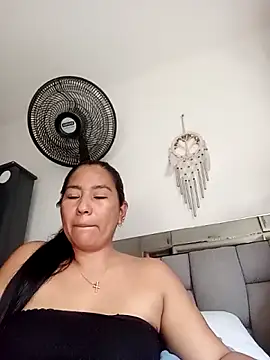 Snapshot of Angelsashaa07 chatting on 15, 5, 2026 Angelsashaa07 online show from 15, 5, 2026