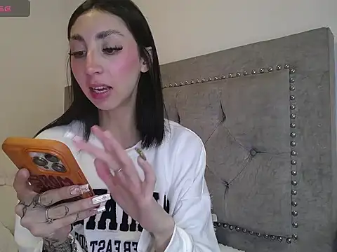 Nicoleee  28 online show from 22, 5, 2026