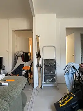 FRENCHBABY-BITCH online show from 24, 4, 2026