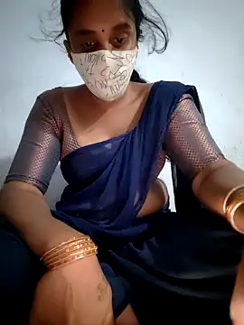 Snapshot of Tamil_Hot_HoneyBee chatting on 13, 6, 2026 Tamil Hot HoneyBee online show from 13, 6, 2026