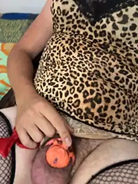 Snapshot of Cruellacrossdress chatting on 25, 6, 2026 Cruellacrossdress online show from 25, 6, 2026