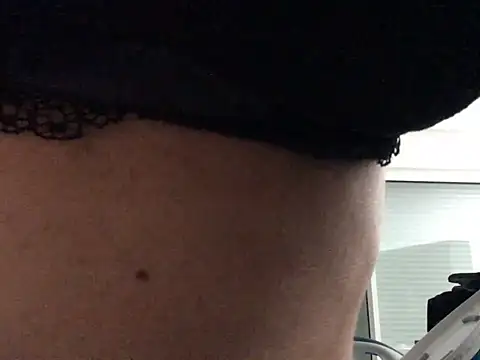 Snapshot of claraxloveuse chatting on 5, 6, 2026 claraxloveuse online show from 5, 6, 2026