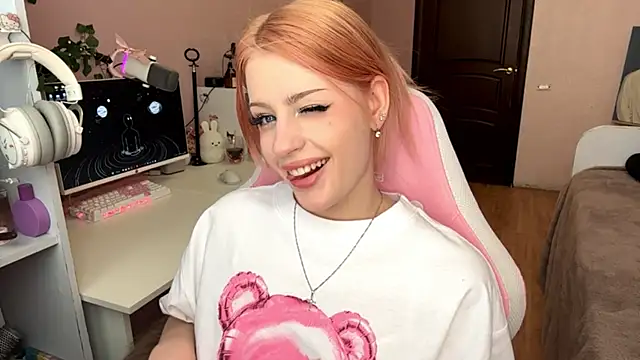 Snapshot of milimoon chatting on 28, 4, 2026 milimoon online show from 28, 4, 2026