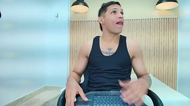 Snapshot of Brandon_Mercuri chatting on 8, 5, 2026 Brandon Mercuri online show from 8, 5, 2026