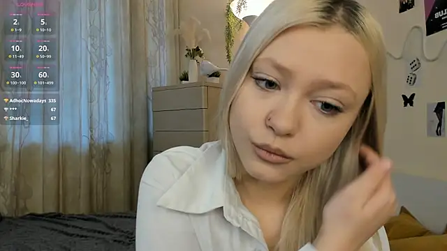 Snapshot of MidnightPoise chatting on 15, 5, 2026 MidnightPoise online show from 15, 5, 2026