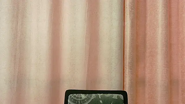Snapshot of Arianna_Toro_ chatting on 2, 7, 2026 Arianna Toro online show from 2, 7, 2026