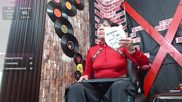 Snapshot of Dominatriz_Arlette chatting on 26, 6, 2026 Dominatriz Arlette online show from 26, 6, 2026