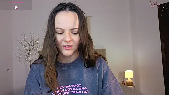 Snapshot of Magic_bunnyy_ chatting on 6, 7, 2026 Magic bunnyy online show from 6, 7, 2026