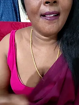 Snapshot of Sunitha-tamilponu chatting on 12, 6, 2026 Sunitha-tamilponu online show from 12, 6, 2026