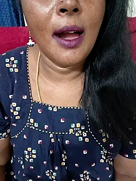 Snapshot of Sunitha-tamilponu chatting on 18, 6, 2026 Sunitha-tamilponu online show from 18, 6, 2026